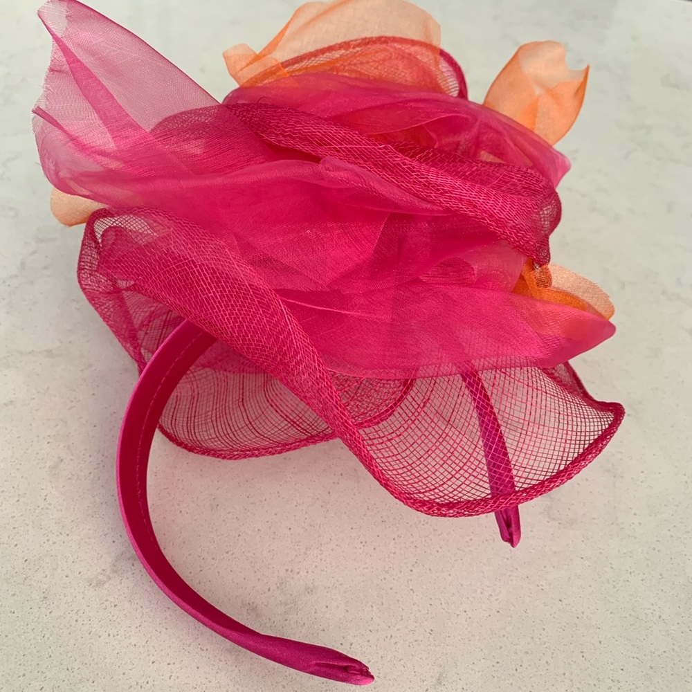 Fascinator hat